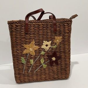 BROWN EMBROIDERY SQUARE TOTE BAG